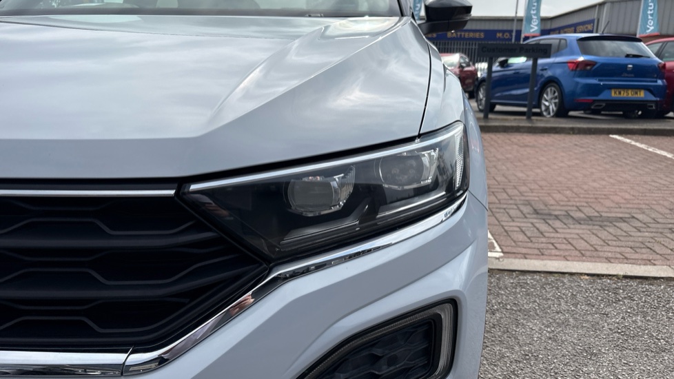 Volkswagen T-Roc 1.5 TSI EVO R-Line 5dr Petrol Hatchback - Image 41