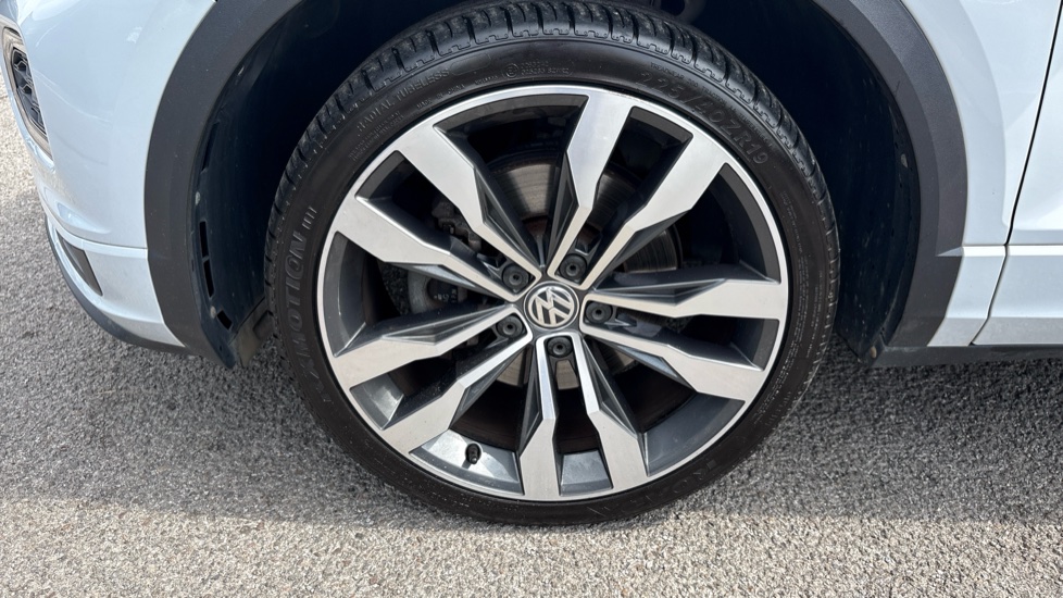 Volkswagen T-Roc 1.5 TSI EVO R-Line 5dr Petrol Hatchback - Image 42