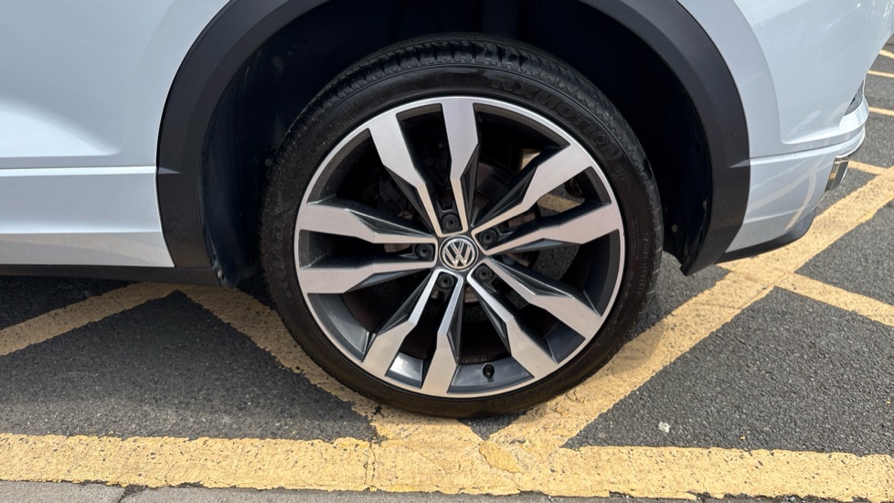 Volkswagen T-Roc 1.5 TSI EVO R-Line 5dr Petrol Hatchback - Image 43