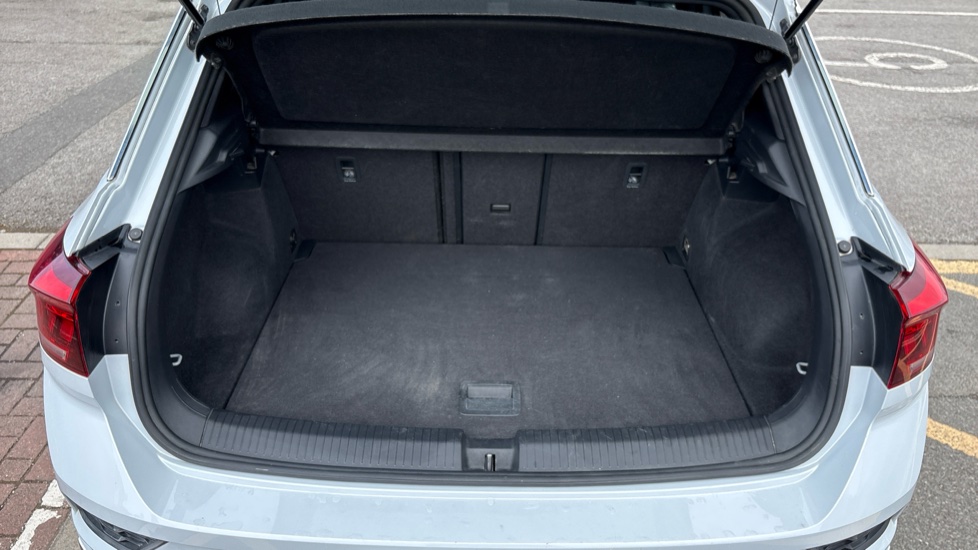 Volkswagen T-Roc 1.5 TSI EVO R-Line 5dr Petrol Hatchback - Image 47