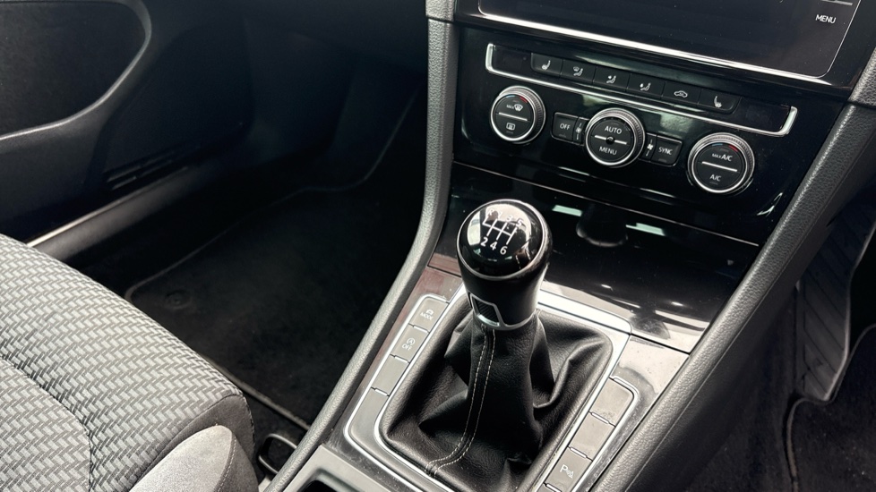 Volkswagen Golf 1.5 TSI EVO 150 R-Line Edition 5dr Petrol Hatchback - Image 13
