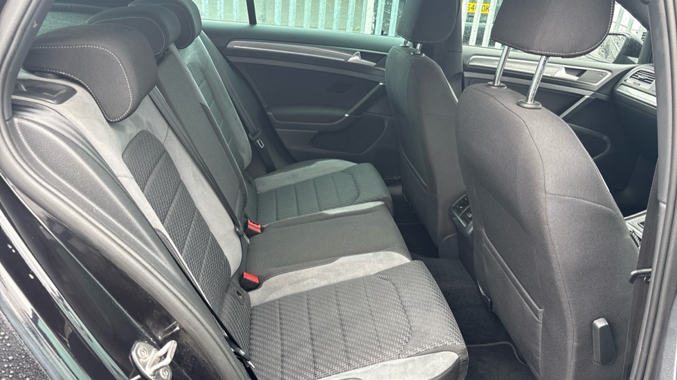 Volkswagen Golf 1.5 TSI EVO 150 R-Line Edition 5dr Petrol Hatchback - Image 16