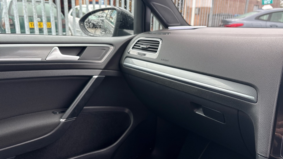 Volkswagen Golf 1.5 TSI EVO 150 R-Line Edition 5dr Petrol Hatchback - Image 27