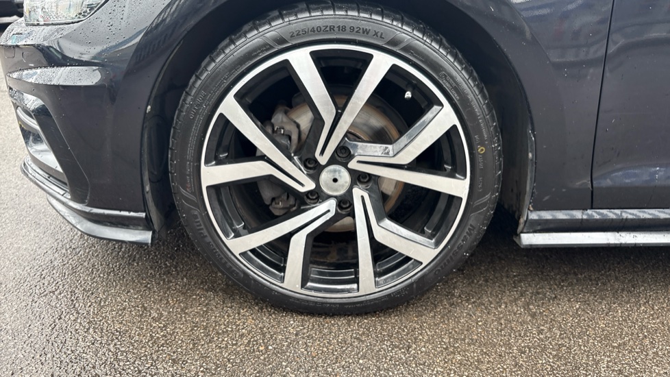 Volkswagen Golf 1.5 TSI EVO 150 R-Line Edition 5dr Petrol Hatchback - Image 38