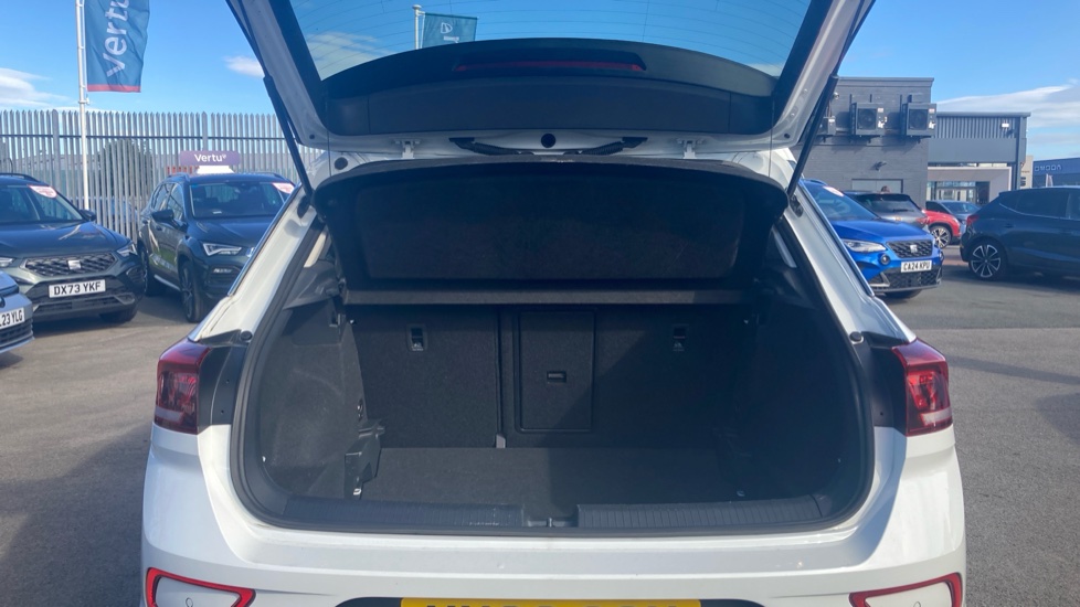Volkswagen T-Roc 1.5 TSI Style 5dr DSG Petrol Hatchback - Image 4