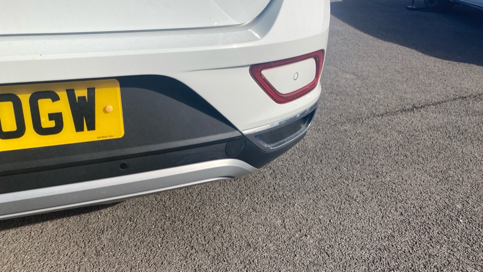 Volkswagen T-Roc 1.5 TSI Style 5dr DSG Petrol Hatchback - Image 27