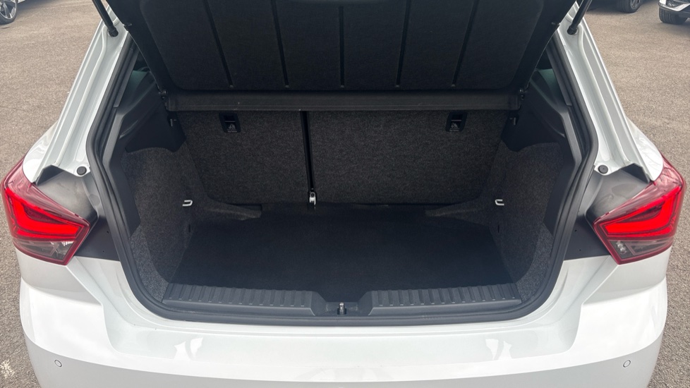 SEAT Ibiza 1.0 TSI 115 FR 5dr Petrol Hatchback - Image 4