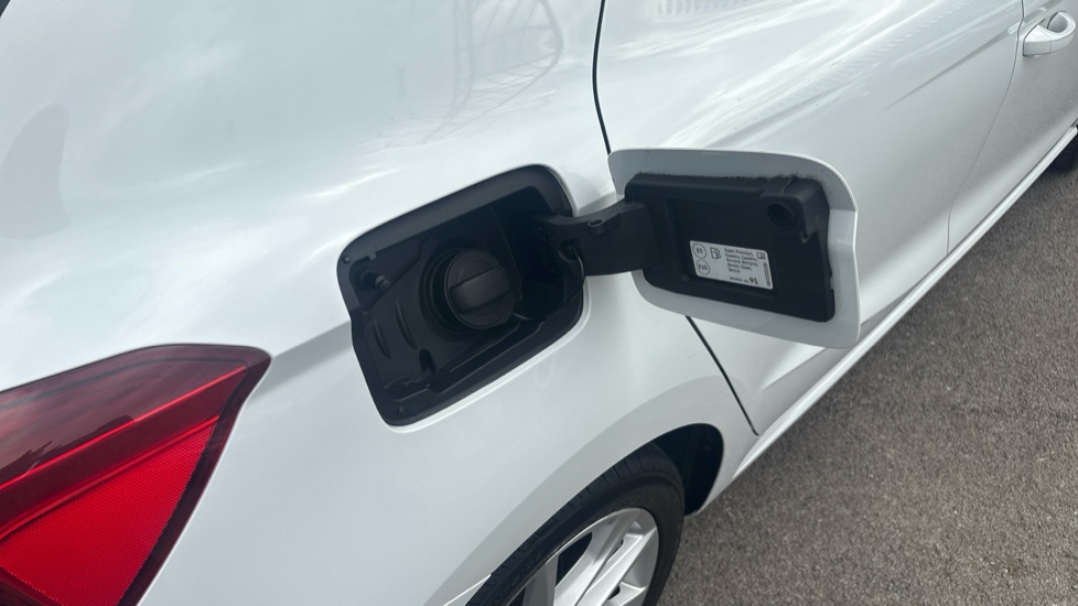SEAT Ibiza 1.0 TSI 115 FR 5dr Petrol Hatchback - Image 25