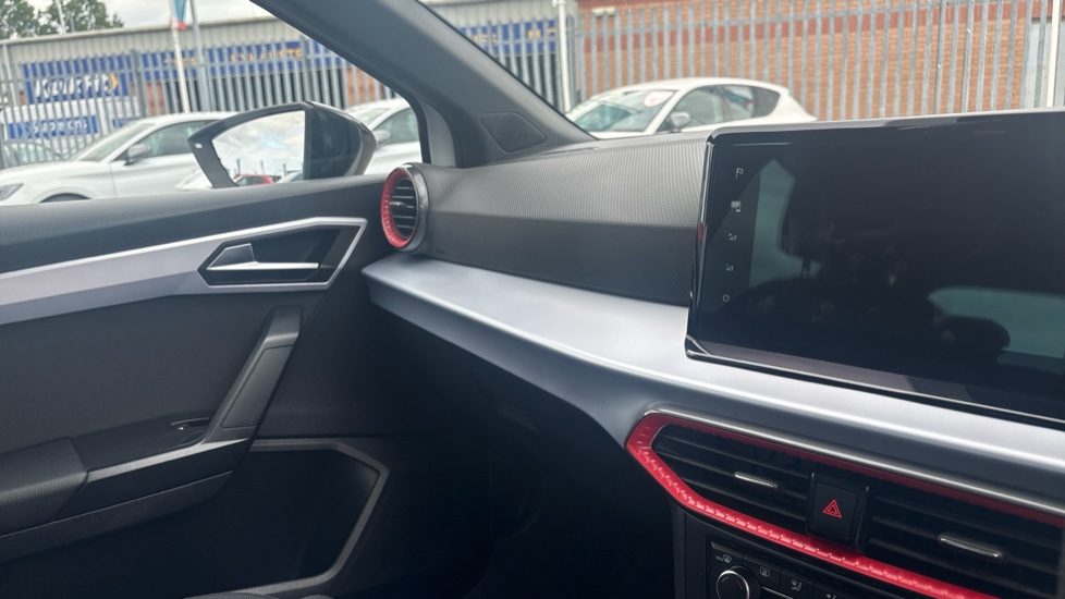 SEAT Ibiza 1.0 TSI 115 FR 5dr Petrol Hatchback - Image 41