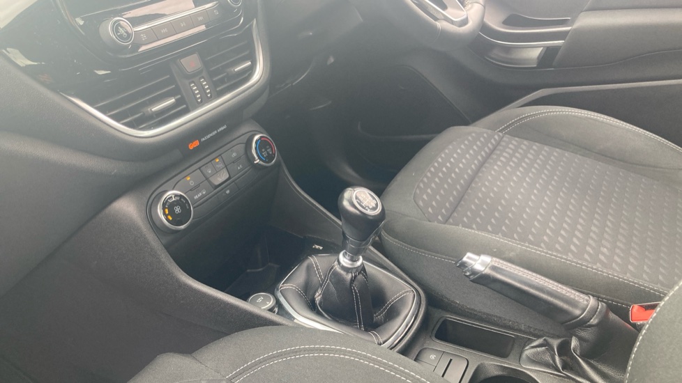 Ford Fiesta 1.0 EcoBoost Zetec 5dr Petrol Hatchback - Image 13
