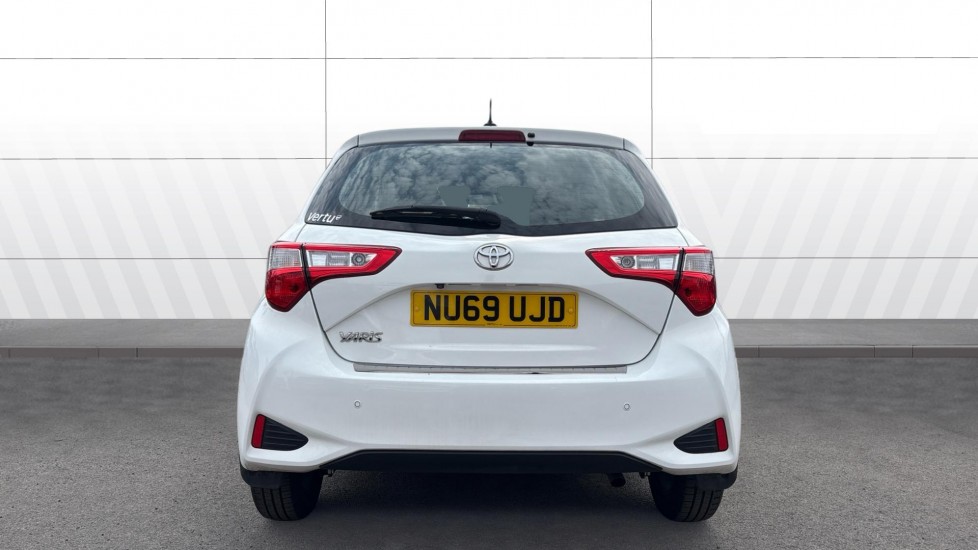Toyota Yaris 1.5 VVT-i Icon Tech 5dr Petrol Hatchback - Image 6