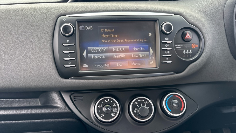 Toyota Yaris 1.5 VVT-i Icon Tech 5dr Petrol Hatchback - Image 12