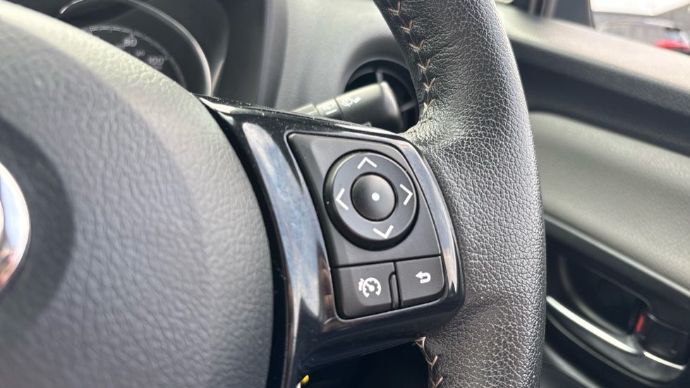 Toyota Yaris 1.5 VVT-i Icon Tech 5dr Petrol Hatchback - Image 23