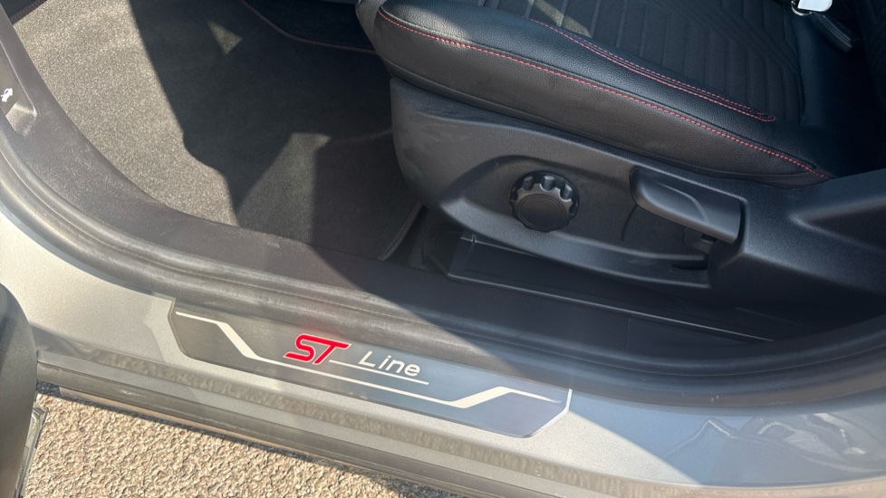 Ford Puma 1.0 EcoBoost Hybrid mHEV 155 ST-Line X 1st Ed+ 5dr Petrol Hatchback - Image 43
