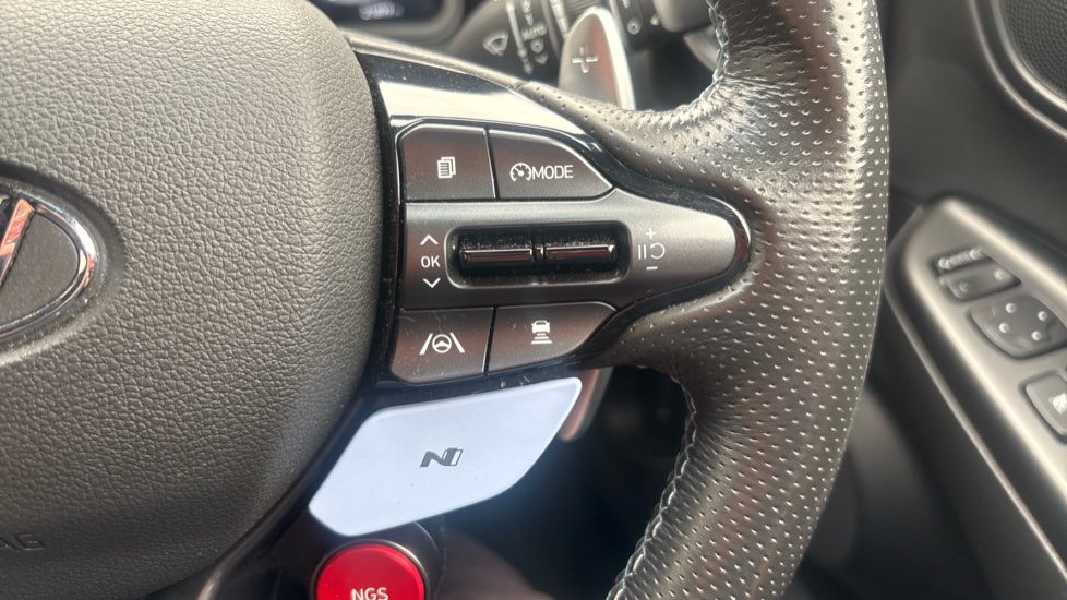 Hyundai KONA 2.0 TGDi N 5dr DCT Petrol Hatchback - Image 33