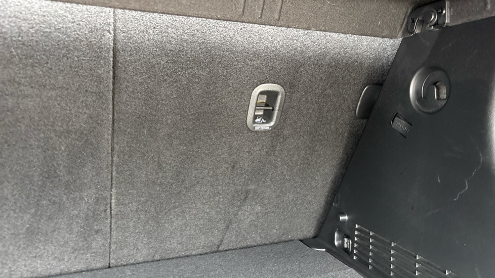 Hyundai KONA 1.6 GDi Hybrid N Line 5dr DCT Hybrid Hatchback - Image 25