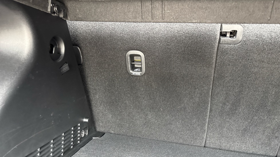 Hyundai KONA 1.6 GDi Hybrid N Line 5dr DCT Hybrid Hatchback - Image 26