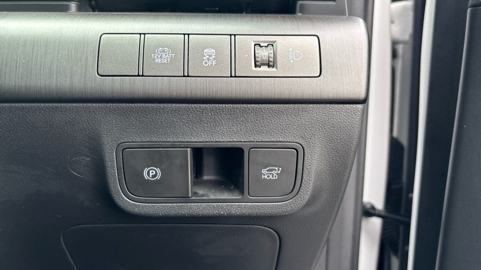 Hyundai KONA 1.6 GDi Hybrid N Line 5dr DCT Hybrid Hatchback - Image 37
