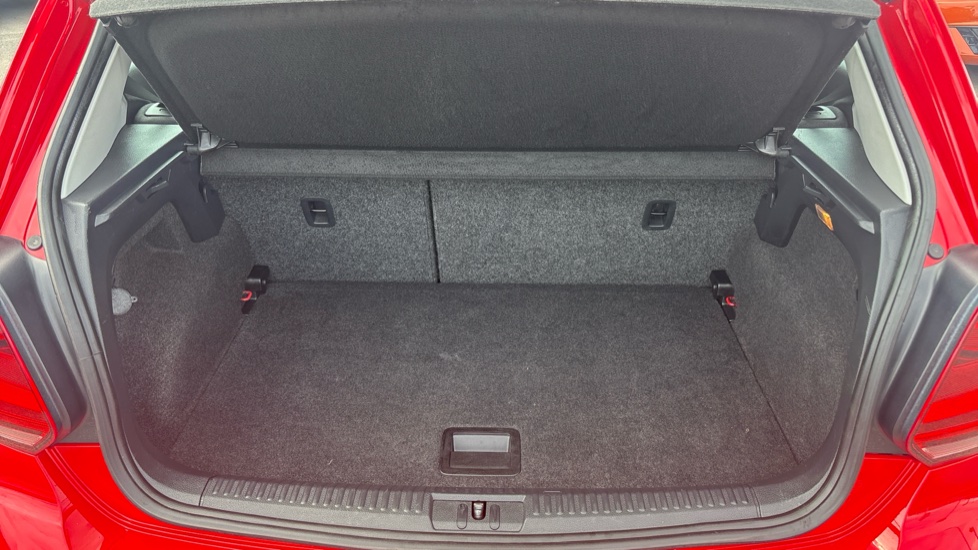 Volkswagen Polo 1.2 TSI SE 3dr Petrol Hatchback - Image 4