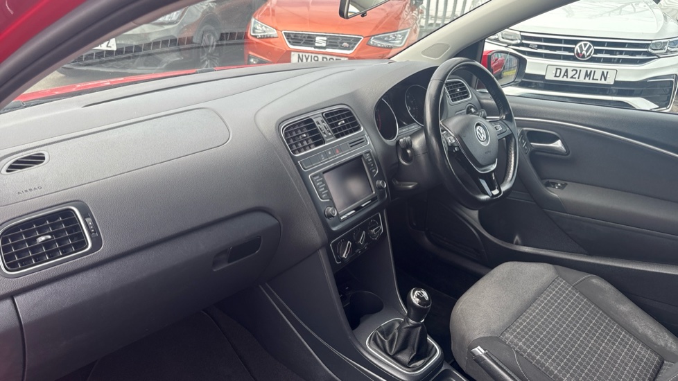 Volkswagen Polo 1.2 TSI SE 3dr Petrol Hatchback - Image 9