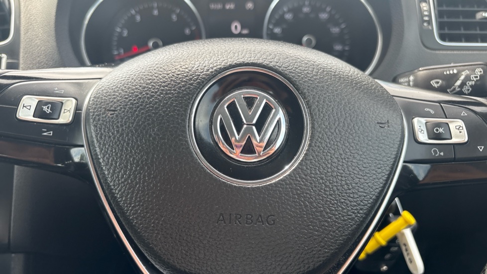 Volkswagen Polo 1.2 TSI SE 3dr Petrol Hatchback - Image 23