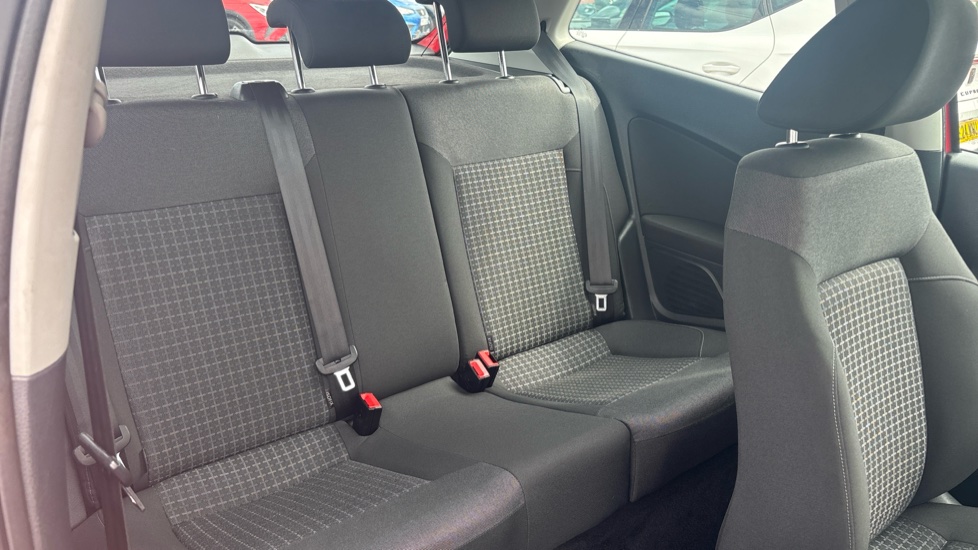 Volkswagen Polo 1.2 TSI SE 3dr Petrol Hatchback - Image 33