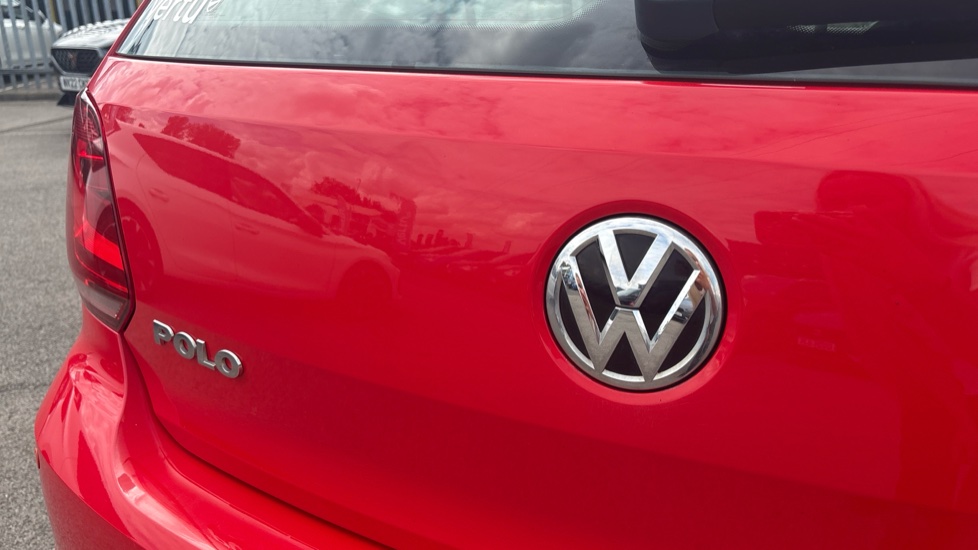 Volkswagen Polo 1.2 TSI SE 3dr Petrol Hatchback - Image 36