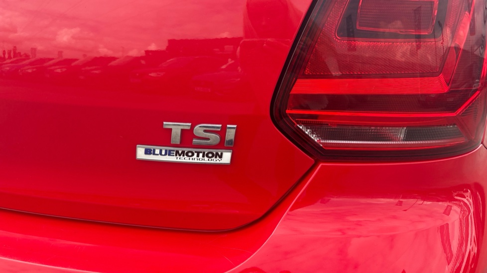 Volkswagen Polo 1.2 TSI SE 3dr Petrol Hatchback - Image 37