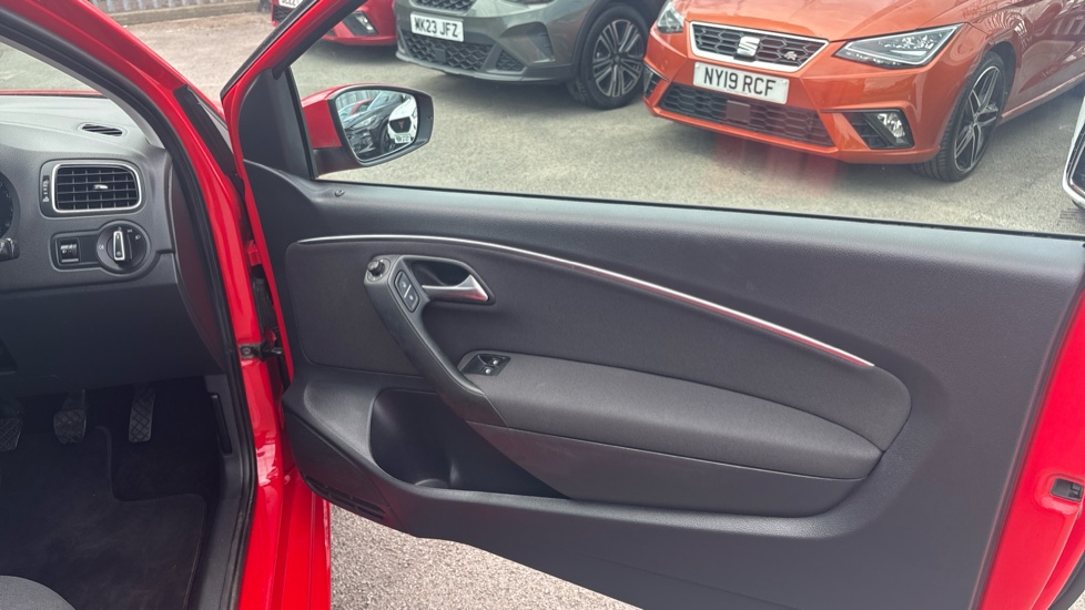 Volkswagen Polo 1.2 TSI SE 3dr Petrol Hatchback - Image 45