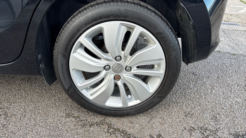 Suzuki Swift 1.0 Boosterjet SZ-T 5dr Petrol Hatchback - Image 35