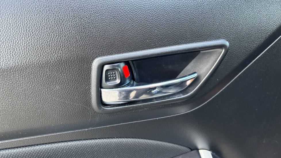 Suzuki Swift 1.0 Boosterjet SZ-T 5dr Petrol Hatchback - Image 36