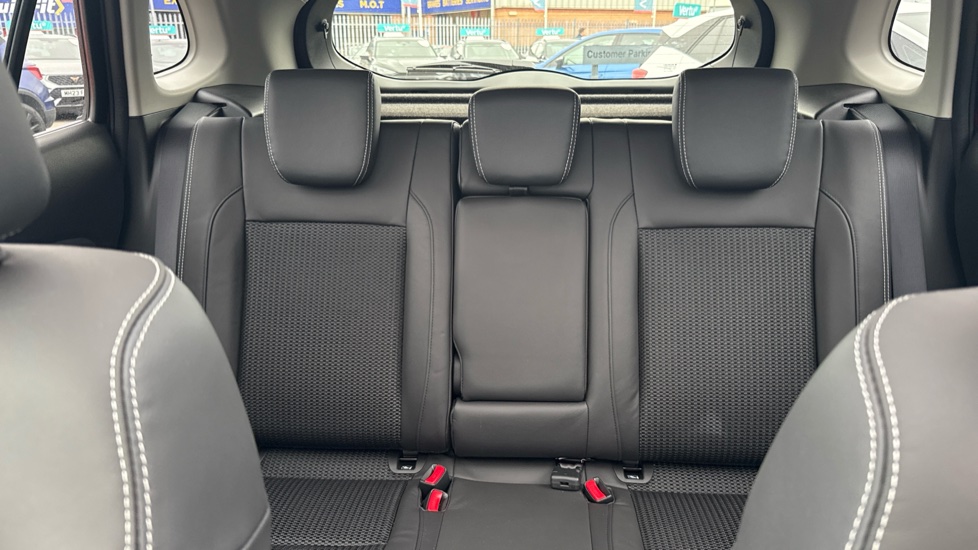 Suzuki S-Cross 1.4 Boosterjet 48V Hybrid Ultra 5dr Petrol Hatchback - Image 15