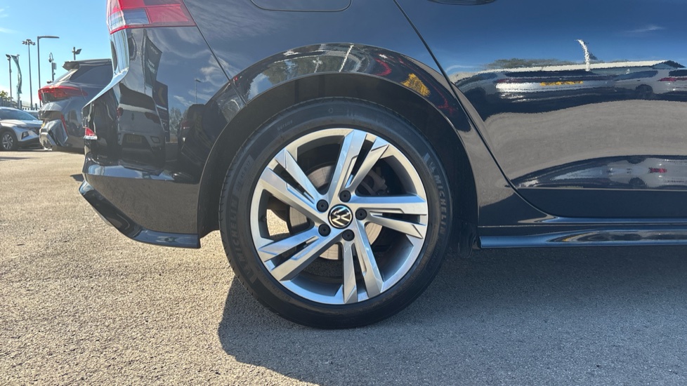 Volkswagen Golf 1.5 TSI R-Line 5dr Petrol Hatchback - Image 7