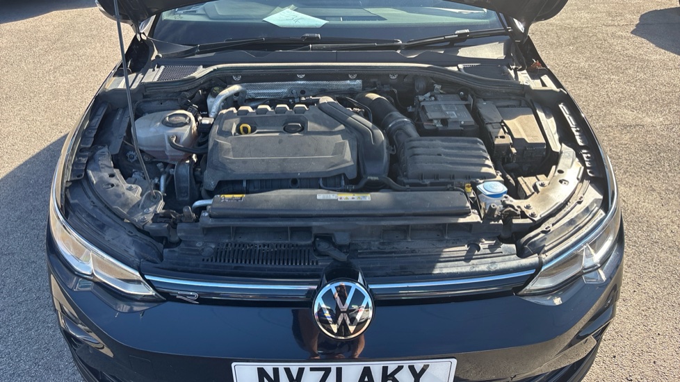 Volkswagen Golf 1.5 TSI R-Line 5dr Petrol Hatchback - Image 8