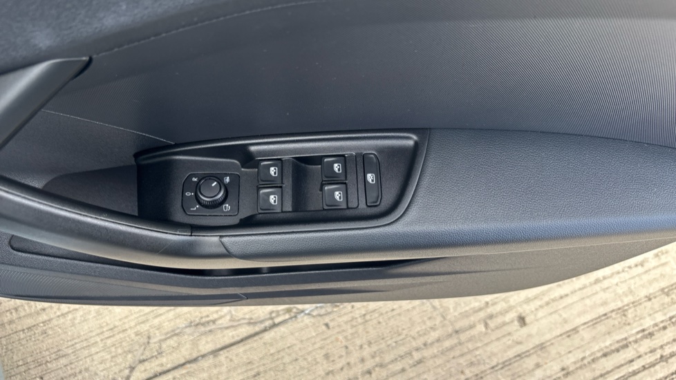 Audi A1 25 TFSI Technik 5dr Petrol Hatchback - Image 39
