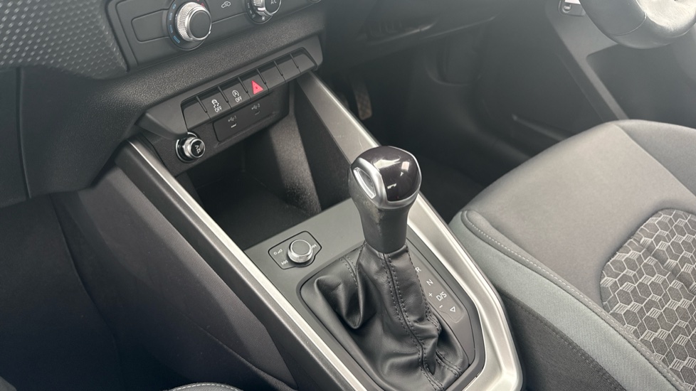 Audi A1 25 TFSI Sport 5dr S Tronic Petrol Hatchback - Image 13
