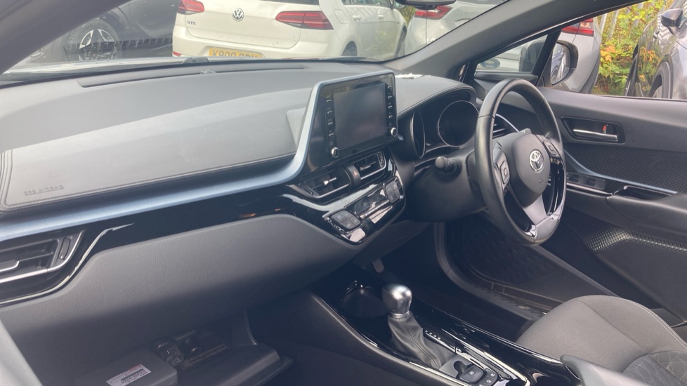 Toyota C-HR 1.8 Hybrid Design 5dr CVT Hybrid Hatchback - Image 9
