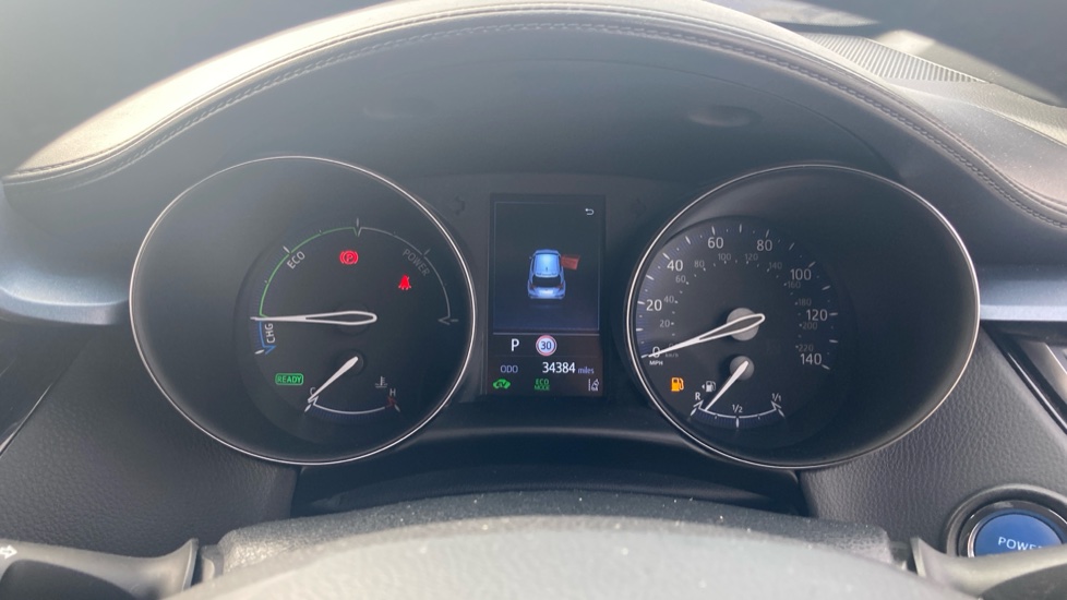 Toyota C-HR 1.8 Hybrid Design 5dr CVT Hybrid Hatchback - Image 18