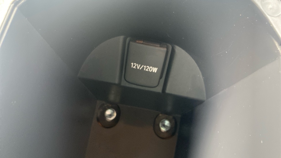 Toyota C-HR 1.8 Hybrid Design 5dr CVT Hybrid Hatchback - Image 40