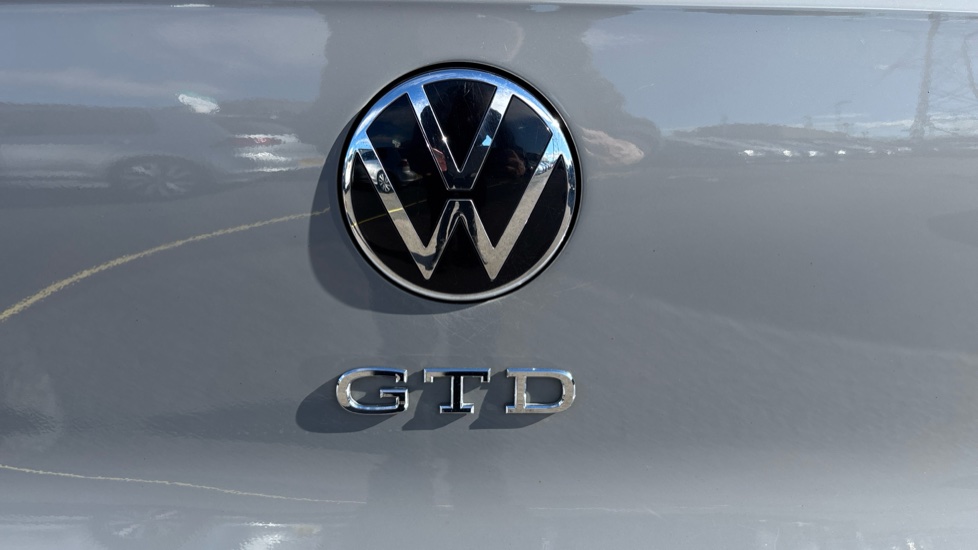 Volkswagen Golf 2.0 TDI 200 GTD 5dr DSG Diesel Hatchback - Image 21