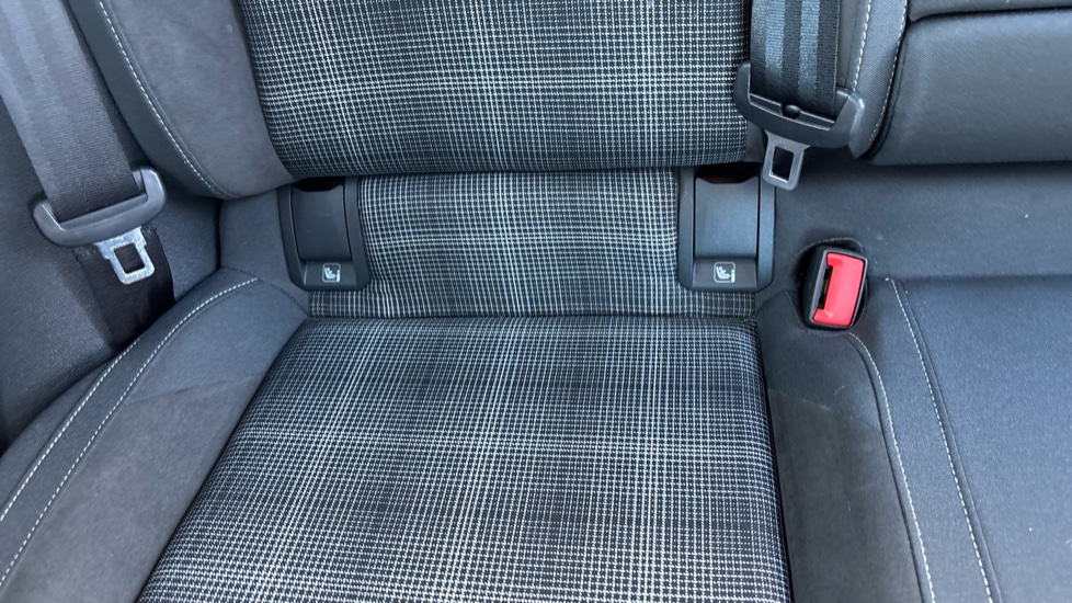 Volkswagen Golf 2.0 TDI 200 GTD 5dr DSG Diesel Hatchback - Image 30