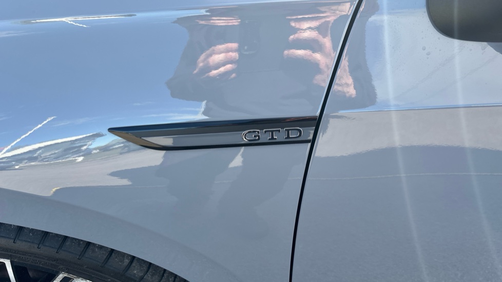 Volkswagen Golf 2.0 TDI 200 GTD 5dr DSG Diesel Hatchback - Image 35