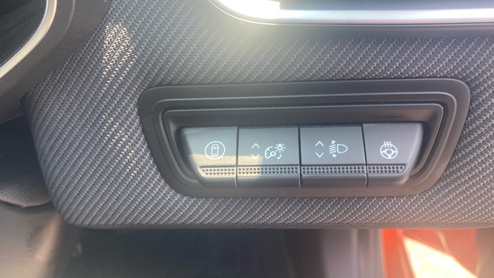 Renault Clio 1.0 TCe 90 Esprit Alpine 5dr Petrol Hatchback - Image 36