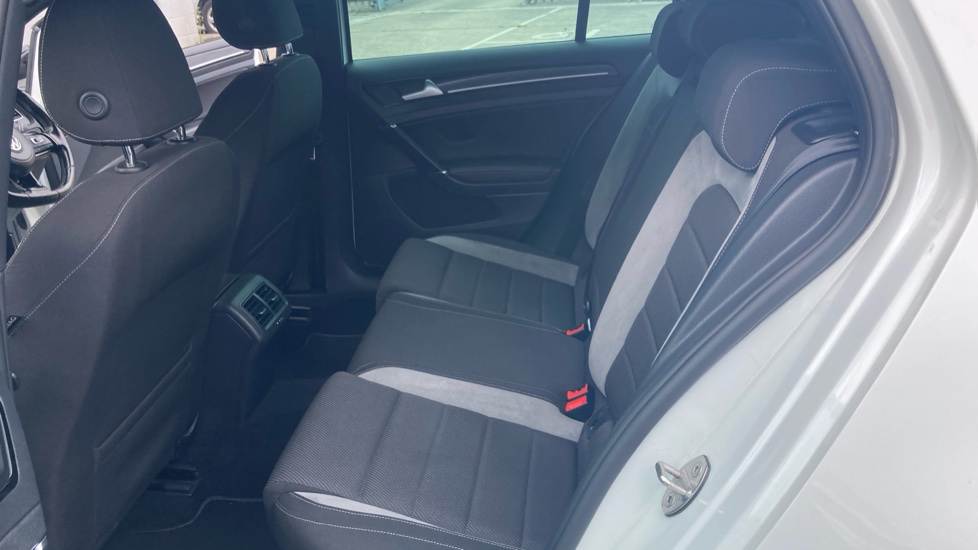 Volkswagen Golf 2.0 TSI R 5dr DSG Petrol Hatchback - Image 16