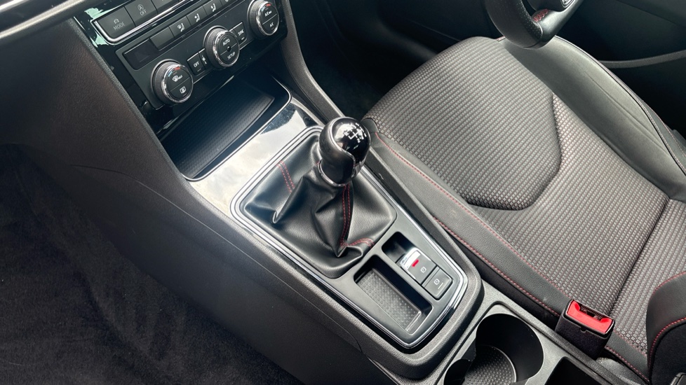SEAT Leon 1.5 TSI EVO FR [EZ] 5dr Petrol Hatchback - Image 13