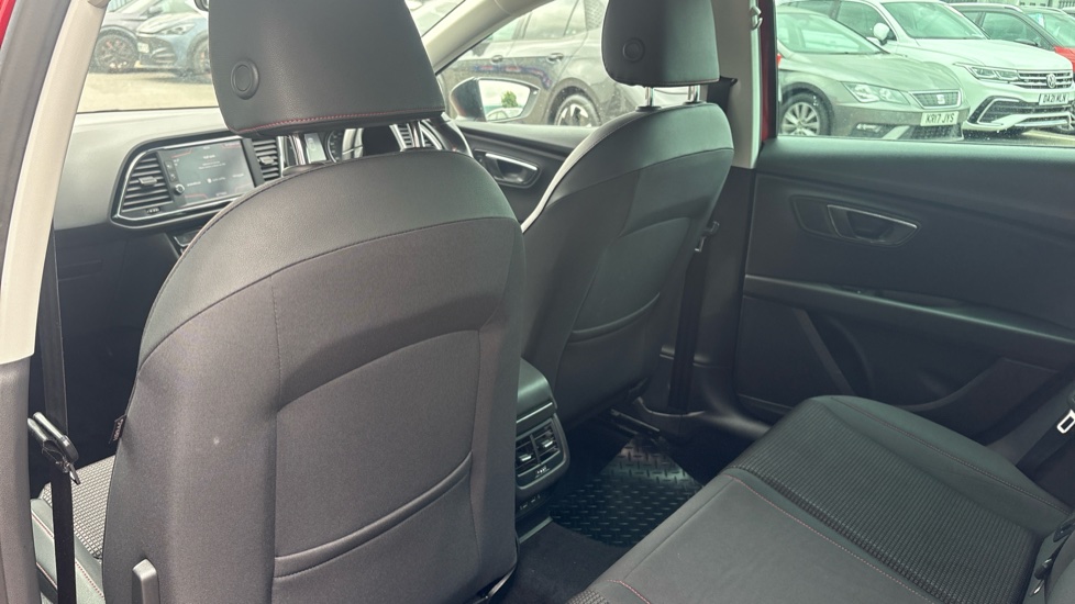 SEAT Leon 1.5 TSI EVO FR [EZ] 5dr Petrol Hatchback - Image 33