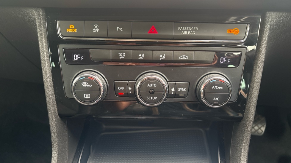 SEAT Leon 1.5 TSI EVO FR [EZ] 5dr Petrol Hatchback - Image 36