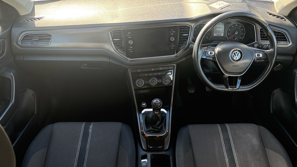 Volkswagen T-Roc 1.5 TSI EVO SE 5dr Petrol Hatchback - Image 10