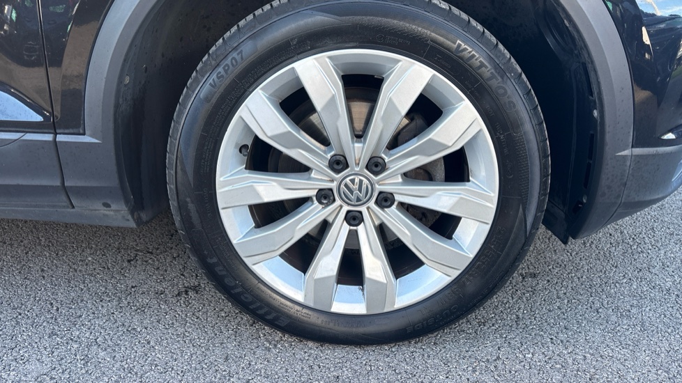 Volkswagen T-Roc 1.5 TSI EVO SE 5dr Petrol Hatchback - Image 32