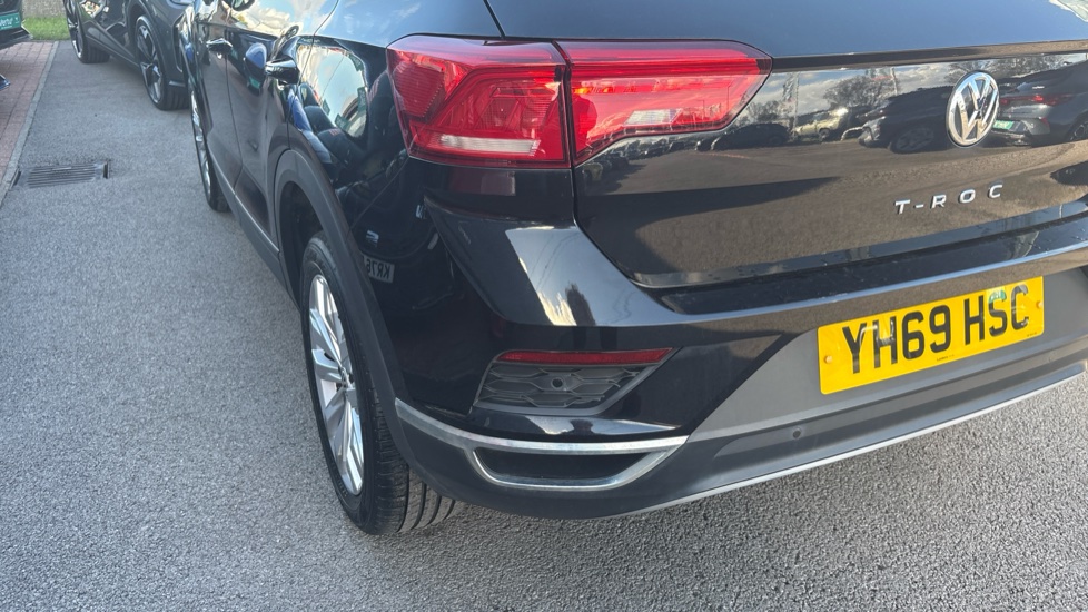 Volkswagen T-Roc 1.5 TSI EVO SE 5dr Petrol Hatchback - Image 35